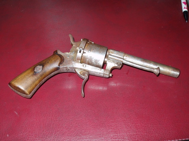 Restauration due: 9 mm pinfire revolver
